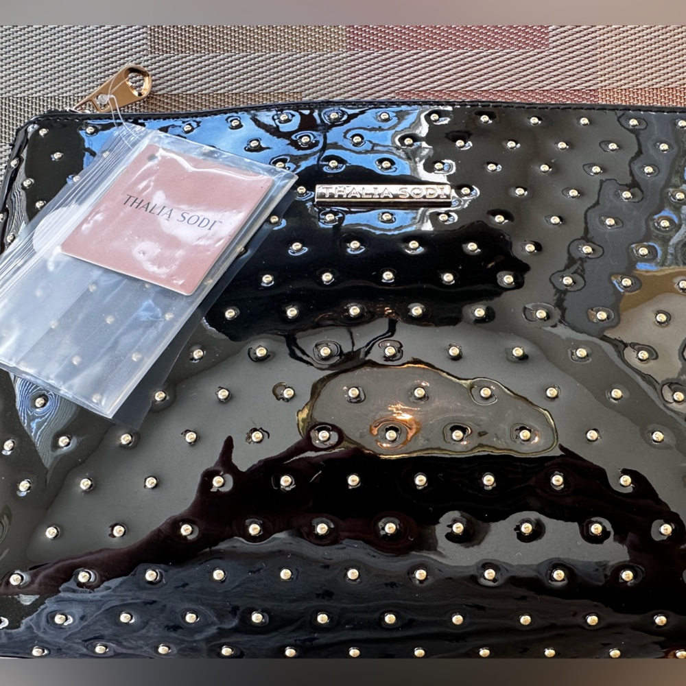 2 PIECES--Arcadia Patent Leather, Thalia Cosmetic bag - Picture 10 of 15